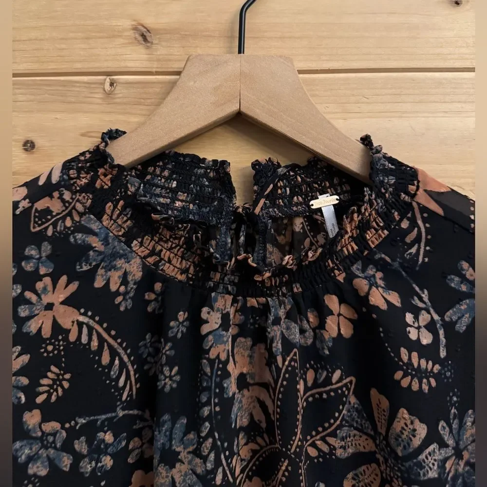Free People Sz XSmall Clarissa Floral Printed Puff Sleeve Cropped Blouse Revolve